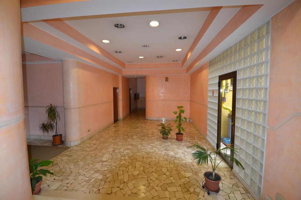 Magenta Apartment Варезе Экстерьер фото