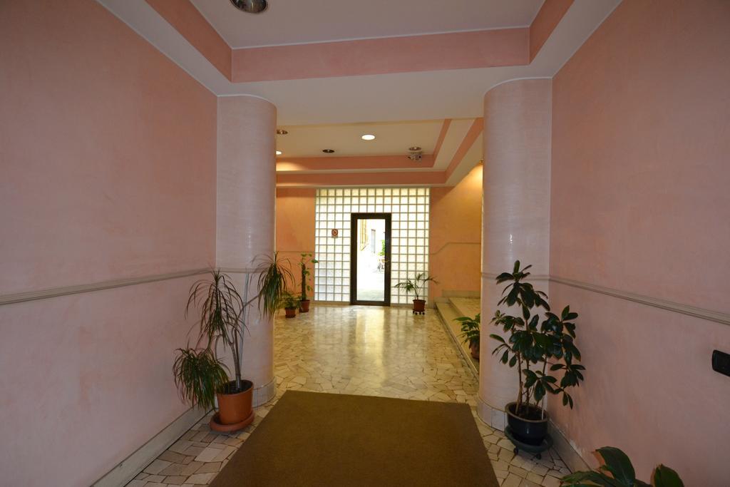 Magenta Apartment Варезе Экстерьер фото